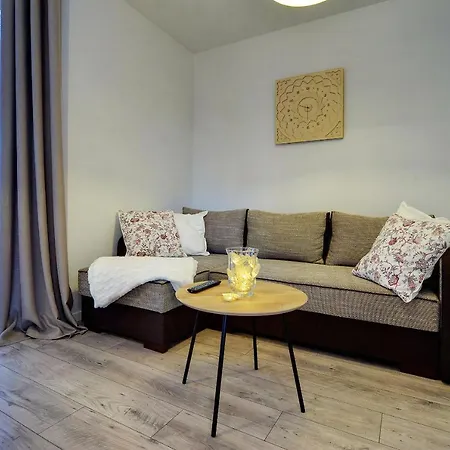 Apartament Parkowy *